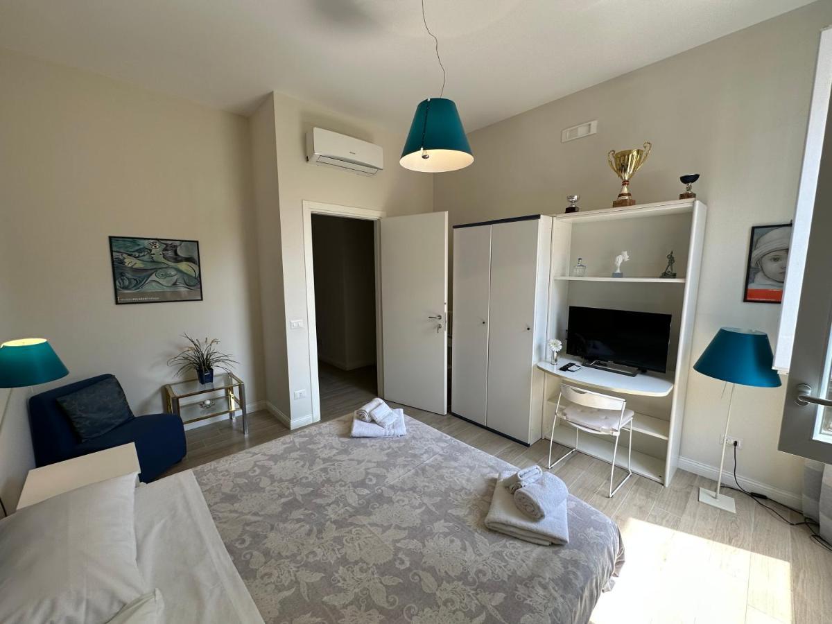 Domus Luca - Central Rooms In The Heart Of נאפולי מראה חיצוני תמונה
